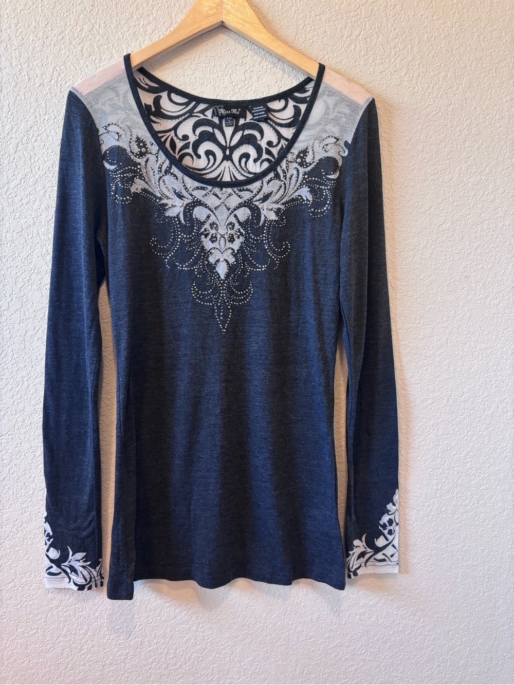 Miss Me Embellished Rhinestone Scoop Neck Long Sleeve Women’s Top Large